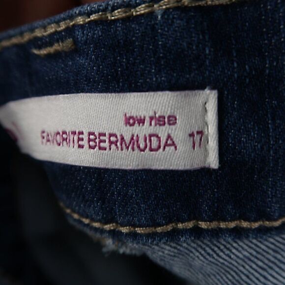 SO BLUE DENIM LOW RISE FAVORITE BERMUDA SHORTS WOMENS SIZE 17 NWOT - Picture 4 of 7